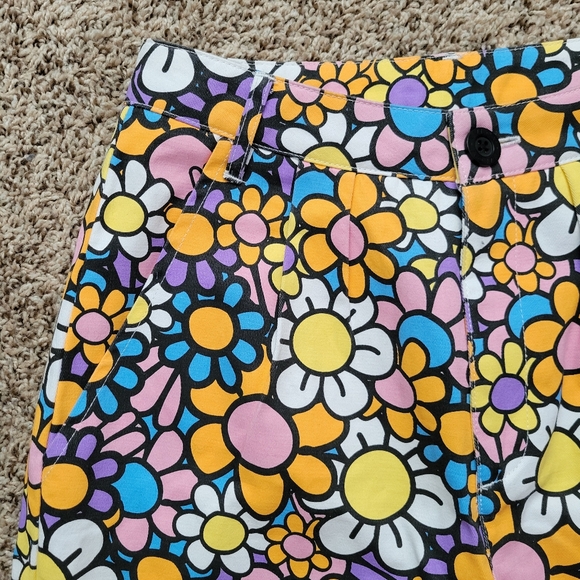 Lazy Oaf All The Flowers Peggy Pants Floral Tapered Pleated Size UK 8 US 4 NWT - Picture 3 of 7